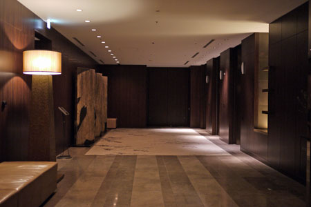 客室階へのエレベータホール