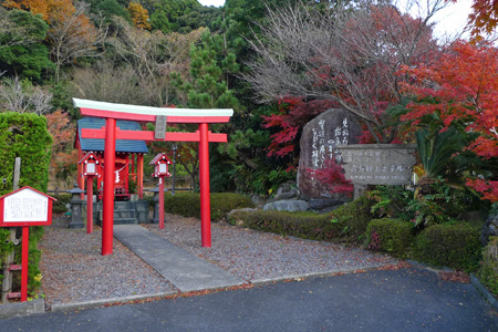 敷地内の神社