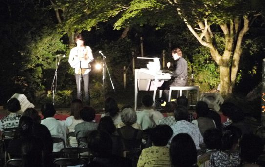 鎮守の森の竹灯り 長生館